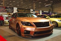 【東京オートサロン12】レクサス LS にルイ・ヴィトン仕様? 画像
