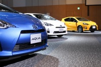 【新聞ウォッチ】ずれ込む景気回復，ひとり気を吐く アクア 画像