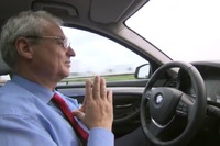 BMWのロボットカー、驚異の自動運転［動画］ 画像