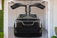 【テスラ モデルX 発表】ミニバンとSUVの限界を超える 画像