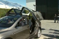 テスラの新型EV、モデルX…革新のガルウィングドア[動画] 画像