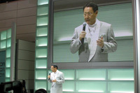 【新聞ウォッチ】北京モーターショー、紙上でも派手に“競演” 画像