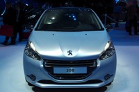 【ジュネーブモーターショー12】プジョー 208 登場…最大170kgの軽量化 画像