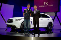 【ジュネーブモーターショー12】インフィニティ FXベッテル仕様、200台限定販売が決定 画像