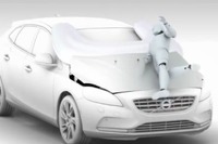 【ジュネーブモーターショー12】ボルボ V40 新型、量産車世界初の歩行者用エアバッグ［動画］ 画像