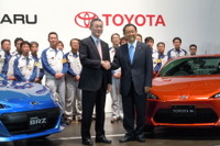 富士重 BRZ/86 ラインオフ…豊田章男社長も式典に出席 画像