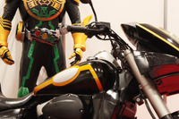 【東京モーターサイクルショー12】仮面ライダーに登場した3台のバイクが展示 画像