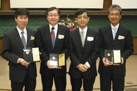 JX、エンジンオイルの劣化を抑制する技術で化学技術賞を受賞 画像
