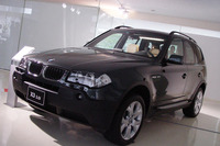 【BMW・X3日本発表】ルームミラー組込みタイプのETC車載機 画像