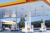 ガソリン卸価格、石油元売3社で10円以上の引き上げ…3月 画像