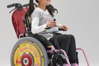 ヤマハ発動機、車イス用電動ユニットのハブ部に装着するカラーキャップを発売 画像