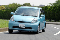 【トヨタ・パッソ&ダイハツ・ブーン試乗】その3 トヨタ車にダイハツの意地を装着!?…小沢コージ 画像