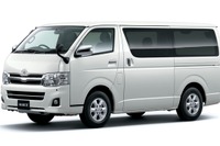 トヨタ ハイエース福祉車両、通路空間が確保されていない 画像