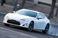 86 と BRZ にレンタカー登場 画像