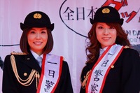 小林麻耶さん、一日署長に 警視庁高輪署 画像