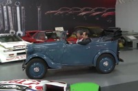 日産ゴーン社長、ダットサンに乗る［動画］ 画像