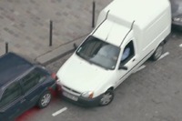 縦列駐車が下手なドライバーを採点…フォード［動画］ 画像