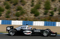 【写真蔵】マクラーレンMP4-19B 画像