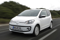 【VW up! 海外試乗】国産車との違いに「力が抜けた」…桂伸一 画像