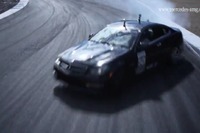 メルセデスベンツAMG、ファンに感謝のドリフト走行［動画］ 画像