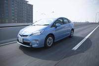 【トヨタ プリウスPHV 試乗】電気自動車の方が実は中途ハンパ?…小沢コージ 画像