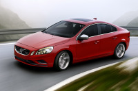 ボルボ S60、中国専用のロングホイールベース設定か 画像