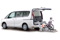 【ウェルフェア12】日産、福祉車両3台を出展 画像