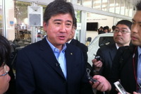 日産渡部執行役員、EV充電インフラ「95%までは共有可能」 画像