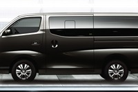 【日産 NV350キャラバン 新型】クリーンなサイドビュー、マスクは押し出し感 画像