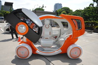 国交省駐車場で超小型モビリティのデモを実施…ダイハツ PICOなど走行 画像