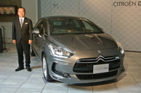【シトロエン DS5 発表】上野社長「年末までに300台販売」 画像