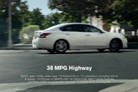 日産 アルティマ 新型の米CM…白昼堂々の市街地ドリフト[動画] 画像