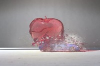 BMW M5新型、“弾丸”パフォーマンスでアートを表現 [動画] 画像