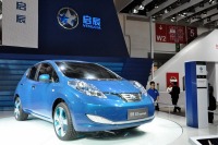 日産、中国大連にヴェヌーシアブランドのEV1000台を供給 画像