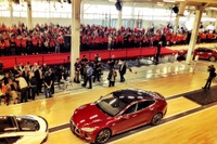 テスラ モデルS 納車開始…「EVはベストな存在になる」 画像
