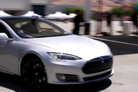 テスラの新型EV、モデルS…米メディアがテスト[動画] 画像