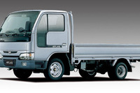 日産アトラス一部改良、環境＆快適性能を向上 画像
