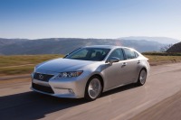 レクサス ES 新型、米国価格公表…ハイブリッドは約300万円から 画像