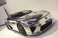 レクサス LFA、世界に1台の鏡面仕上げ…オーストラリア 画像