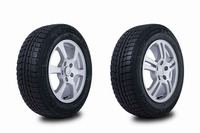 日産、アルミホイールとスタッドレスタイヤのセット商品 画像