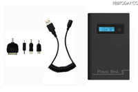 8000mAhでiPhone 4Sを充電する補助バッテリ 画像