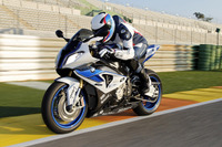 BMWモトラッド、HP4発表…モータースポーツを意識 画像