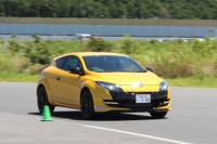 【ルノー メガーヌRS 発売】パワーと乗りやすさを両立したフェイズ2 画像