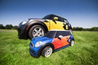 MINIのラジコンカー登場…ロンドン五輪 陸上競技の運営をサポート 画像