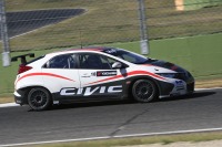 ホンダ シビック WTCC、初公開…シェイクダウンも完了 画像