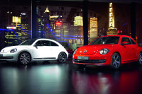 【ロサンゼルスモーターショー12】VW ザ・ビートルにカブリオレ…米国で最高燃費のオープンカーに 画像