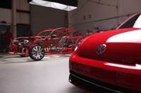 VW ザ・ビートルに「シャークケージ」…水中航行が可能 画像