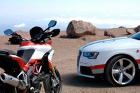 【パイクスピーク12】アウディ RS5 とドゥカティ、「何か」を予告 画像