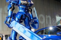 GT-R がロボットに変身…日産×ジャイロゼッター 画像