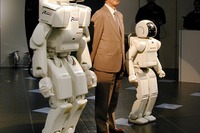 【踊る!! ホンダ】『ASIMO』の操作性はプレステ並だ!! 画像